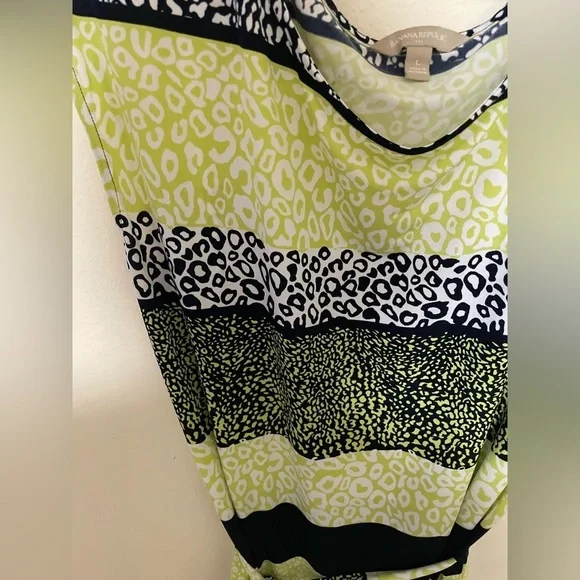 ✨Banana Republic Short Sleeve Green Cheetah Print Dress Size L - Picture 2 of 10